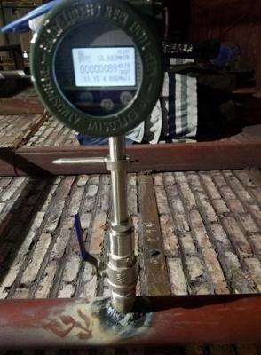 Medidor de flujo de masa térmica para medición de aire de chorro frío