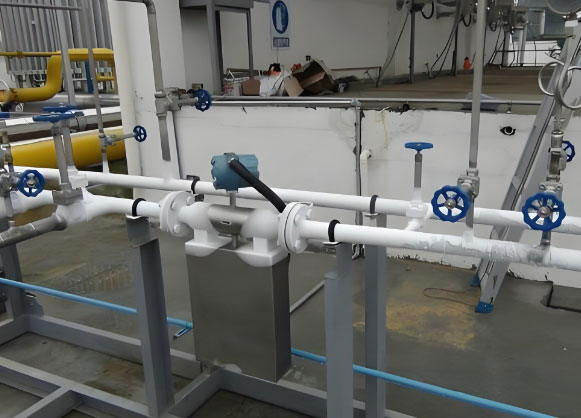 Medición del caudal de GNL criogénico con caudalímetro másico Coriolis Cryogenic LNG flow measurement with coriolis mass flow meter