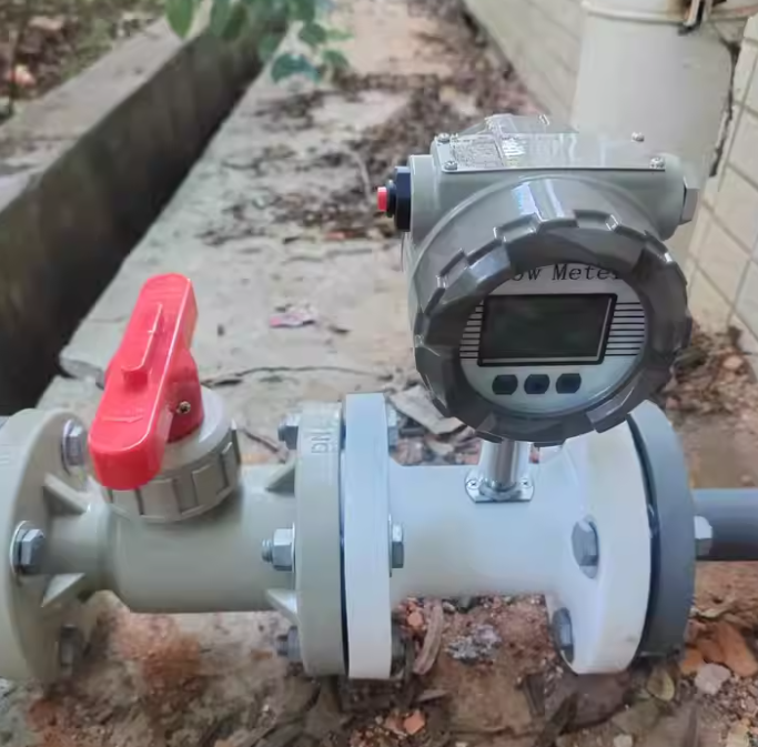 disadvantage of plastic flow meters